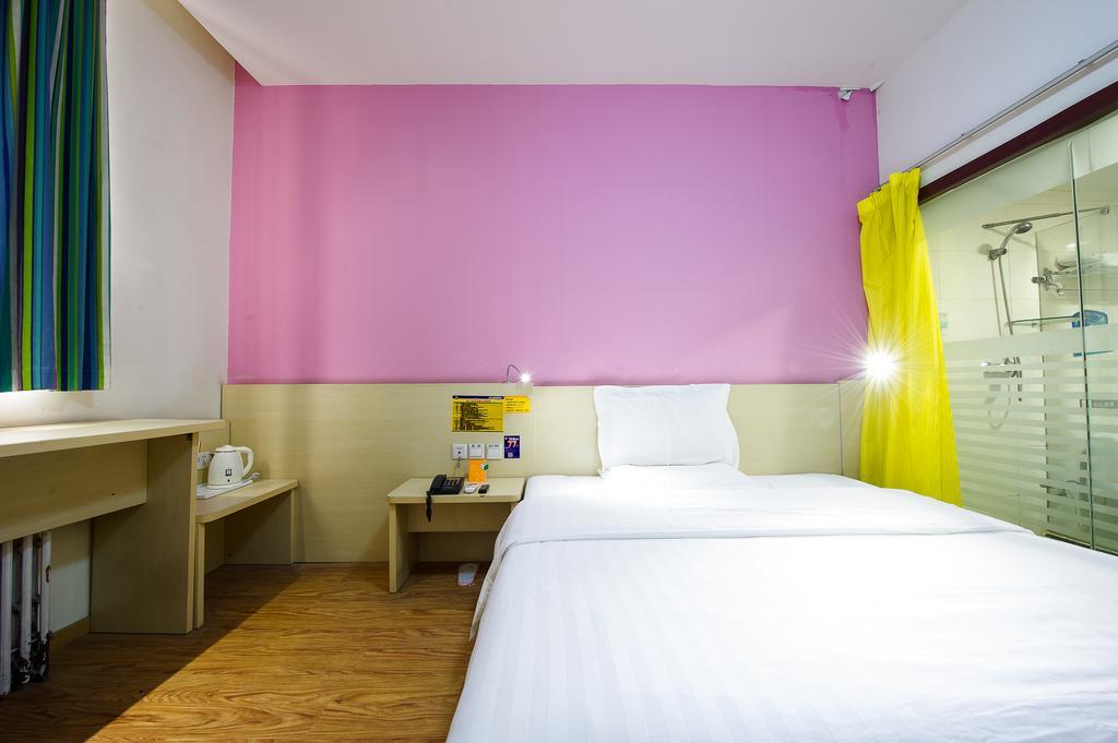 7Days Inn Foshan Qiandeng Lake Nangui Road Subway Station Exterior photo